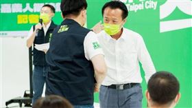 新北市長候選人林佳龍昨（5）日出席「嘉義人挺佳龍」記者會，嘉義縣長翁章梁特地北上以行動力挺。（圖／林佳龍競辦提供）