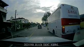 高雄客運鬼切！日人見證：台交通太危險