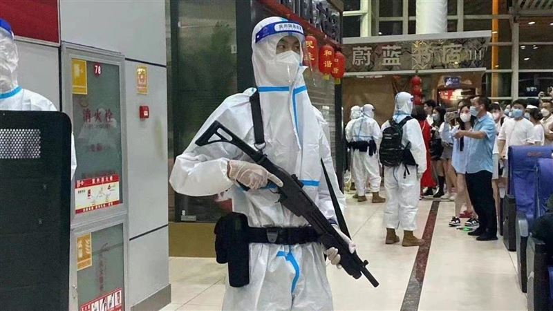 大白突掏散彈槍！雲南警民衝突畫面曝