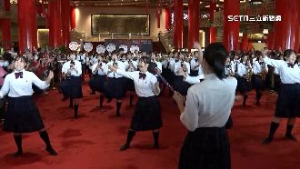 橘高校吹奏部圓山大飯店快閃！民眾搶拍