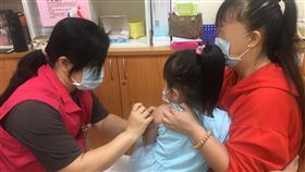 公費流感疫苗桃衛生局啟動配額調控（1）公費流感疫苗施打踴躍，桃園市衛生局19日起將啟動配額調控措施，以偏鄉長者及幼兒優先。（桃園衛生局提供）中央社記者葉臻傳真  109年10月15日