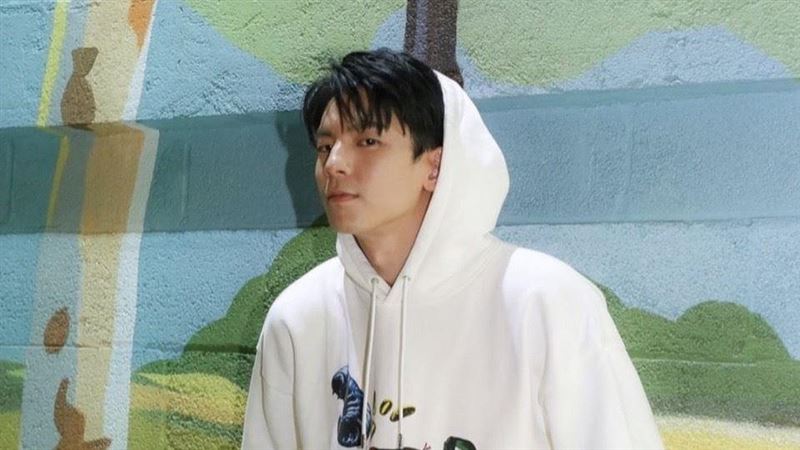 林柏宏曝喜訊　抱8個月大「兒子」合照
