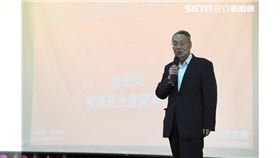 宏碁創辦人施振榮於臉書透露，自己到國防大學工程學院演講，特地給予同學們鼓勵。（圖／翻攝自施振榮臉書）