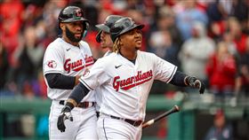 ▲拉米瑞茲（Jose Ramirez）敲出逆轉2分砲。（圖／翻攝自守護者推特）