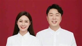 ▲沈夢辰（左）、杜海濤（右）交往9年，今年2月正式登記結婚。（圖／翻攝自微博）