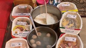 她拜公媽擺超商食品免煮（圖／翻攝自家常菜）