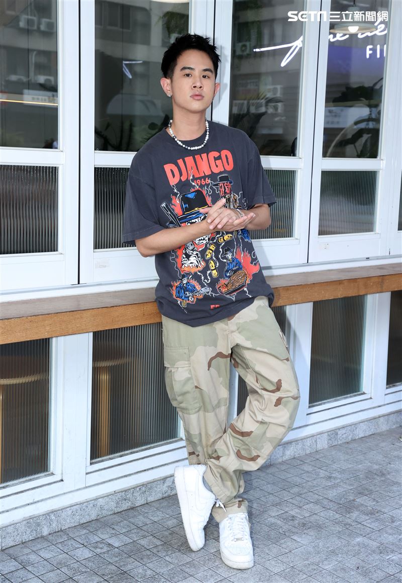 蕭易恩三立新聞網專訪。（記者邱榮吉/攝影）