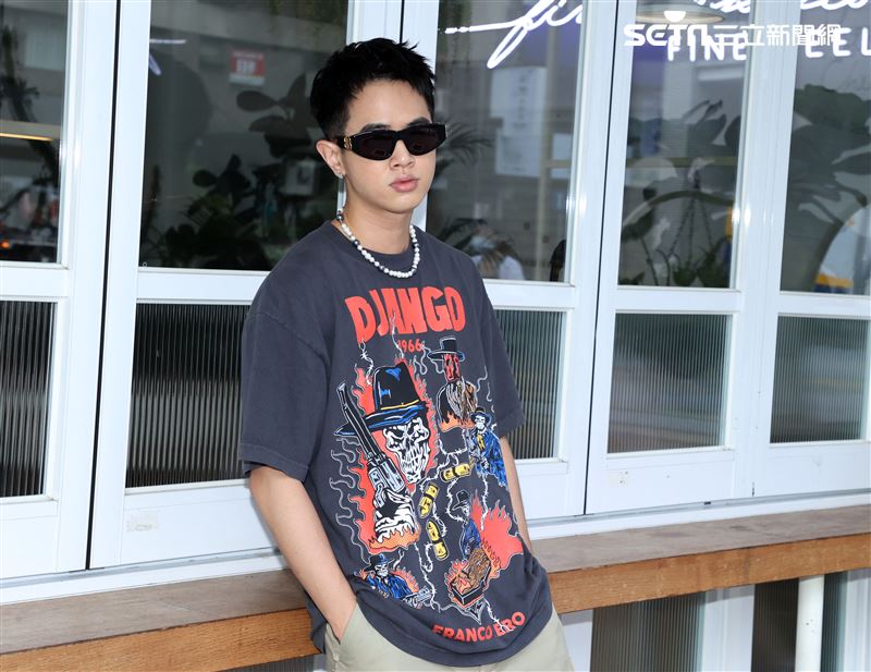 蕭易恩三立新聞網專訪。（記者邱榮吉/攝影）