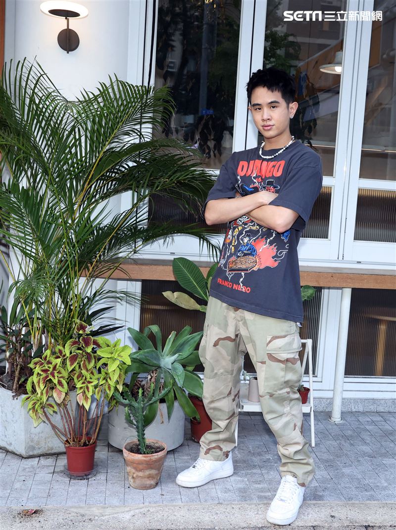 蕭易恩三立新聞網專訪。（記者邱榮吉/攝影）