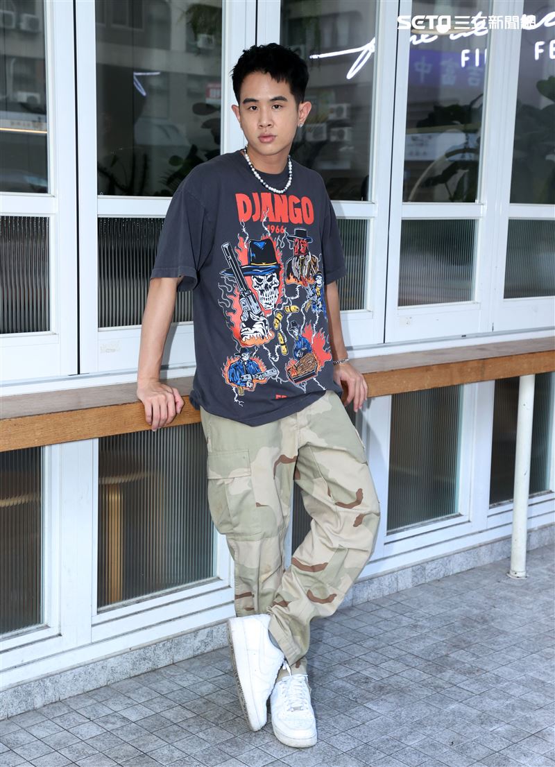 蕭易恩三立新聞網專訪。（記者邱榮吉/攝影）