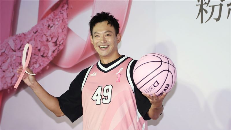 新婚半年冷戰　男星娶主播妻認戰力值下降
