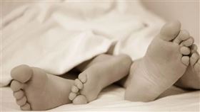 時間,性行為,新冠病毒,確診,愛愛（示意圖／pixabay）