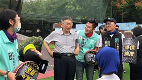 柯文哲偕同黨籍參選人參與漆彈活動台灣民眾黨主席柯文哲（右3）8日偕同黨籍參選人參與漆彈活動時表示，民眾黨和民進黨資源差太多，他想出的策略就是逐步消耗戰。中央社記者賴于榛攝  111年10月8日