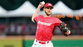 鋼龍。（圖／味全龍提供）