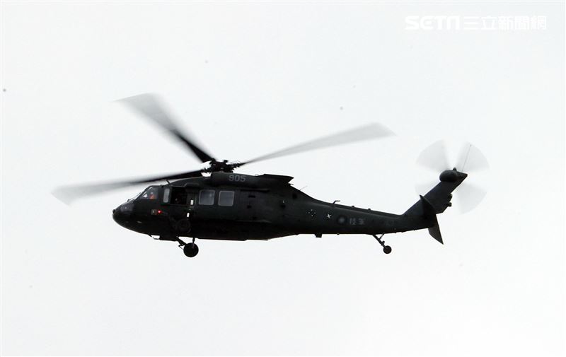 中華民國111年國慶日天觀機UH-60M黑鷹直升機。（記者邱榮吉/攝影）