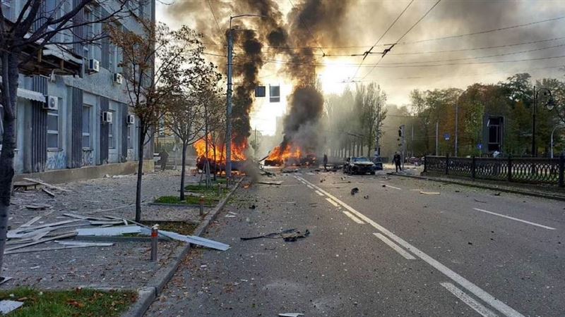 橋走一半突爆炸！烏克蘭平民嚇爆往回跑