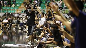 PLG聯盟第三季熱身賽接連3天在高雄鳳山體育館登場，三天連假共吸引上萬名球迷觀賽。（圖／高雄鋼鐵人提供）