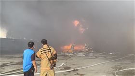  台南,大火,工廠,塑膠,環保局,廢棄,黑煙,