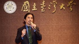 台大電機系教授葉丙成在臉書發文指出他已提告妨害名譽。（圖／翻攝自臉書）