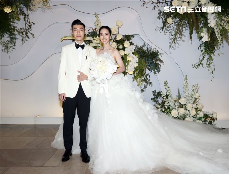 Alex、香蜜拉世紀婚宴。（記者邱榮吉/攝影）