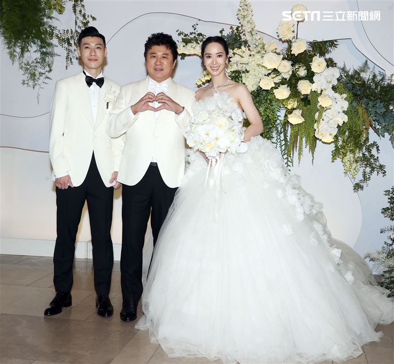 Alex、香蜜拉世紀婚宴。（記者邱榮吉/攝影）