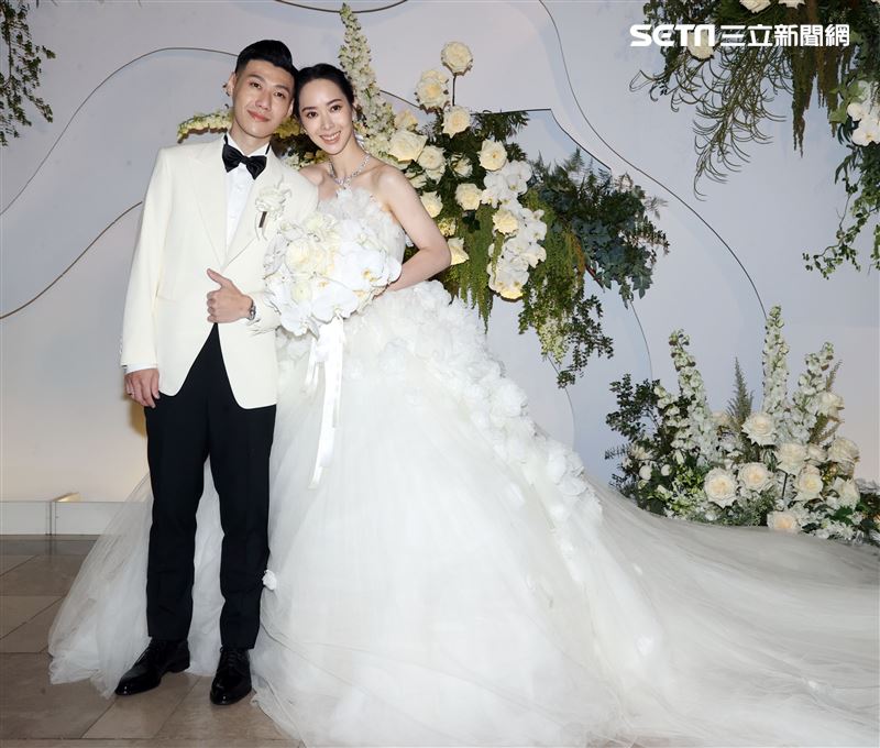 Alex、香蜜拉世紀婚宴。（記者邱榮吉/攝影）