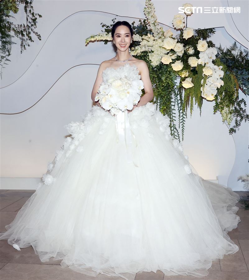 Alex、香蜜拉世紀婚宴。（記者邱榮吉/攝影）