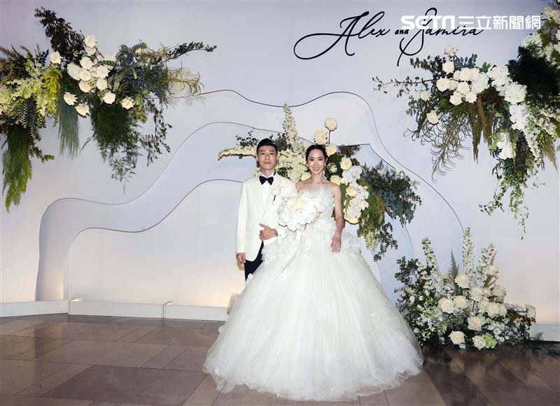 Alex、香蜜拉世紀婚宴。（記者邱榮吉/攝影）