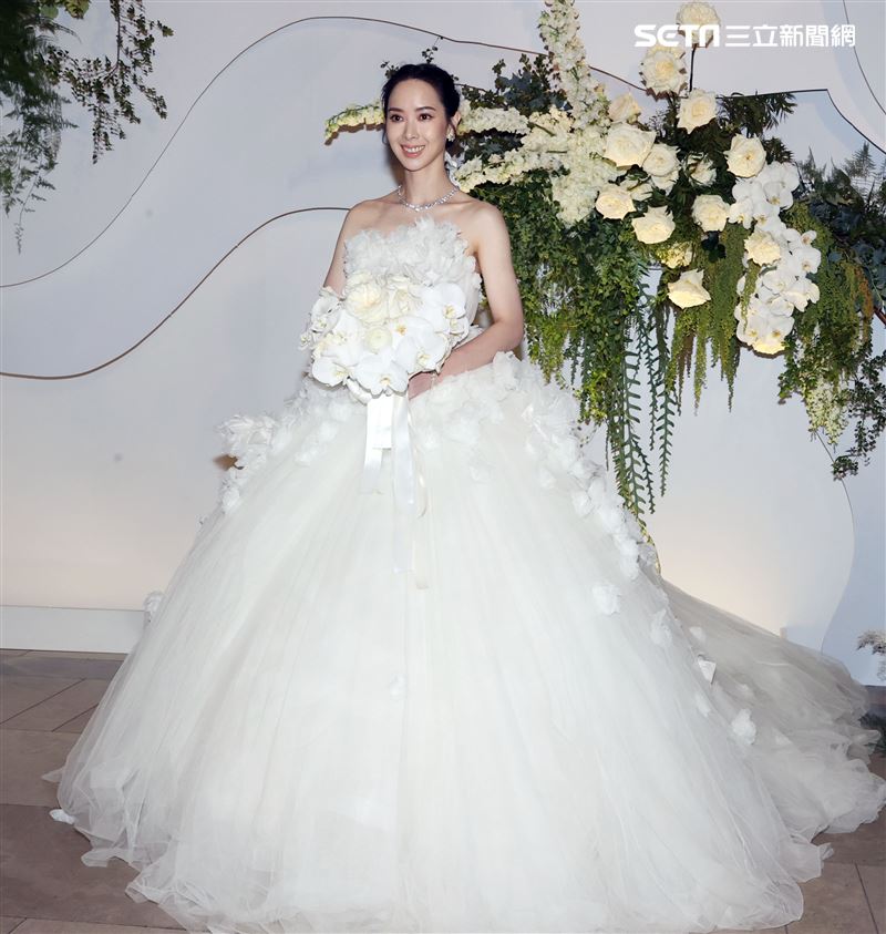 Alex、香蜜拉世紀婚宴。（記者邱榮吉/攝影）