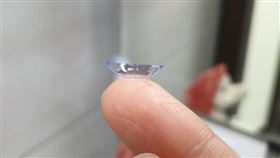 隱形眼鏡正反分不清？內行曝「1神比喻」：戴久就知道（圖／翻攝自爆怨2公社）