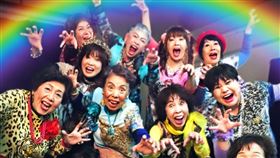 日本高齡最高偶像團體《Obachaaan》，團員年齡平均70.5歲。（圖／翻攝《Obachaaan》臉書）