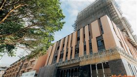 包括市議員楊家俍、劉仁照、市府都發局長盧維屏、社會局長鄭貴華、教育局副局長高玉姿、平鎮區長陳慶仁等均一同視察。(圖/桃園市政府)