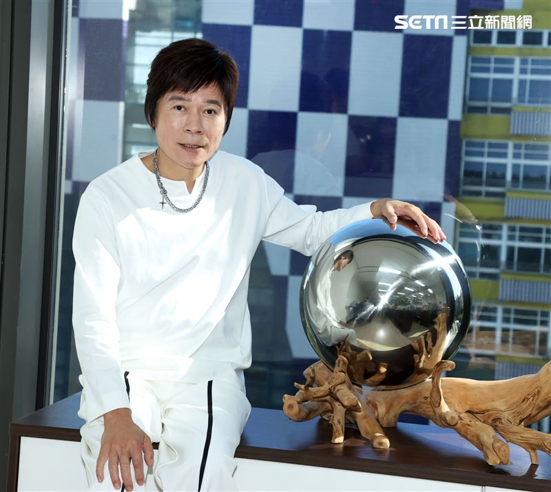 洪榮宏三立新聞網專訪。（記者邱榮吉/攝影）