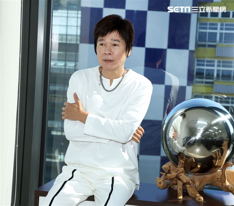 洪榮宏三立新聞網專訪。（記者邱榮吉/攝影）