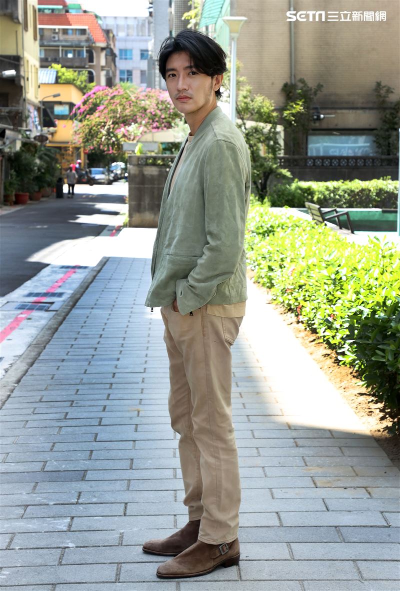 曾少宗金鐘三立新聞網專訪。（記者邱榮吉/攝影）