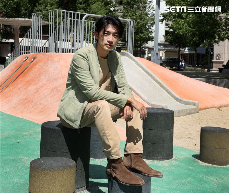 曾少宗金鐘三立新聞網專訪。（記者邱榮吉/攝影）