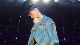 蔡承祐曬出上週演唱會的照片，而其貼文藏有代表天王星5個人的符號。（圖／翻攝自蔡承祐IG）
