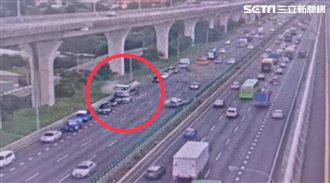 國道12連環撞油罐車如打保齡　30秒片曝光