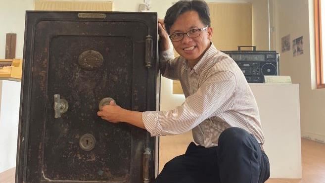 神秘百年保險櫃藏寶物？懸賞高手「開箱」