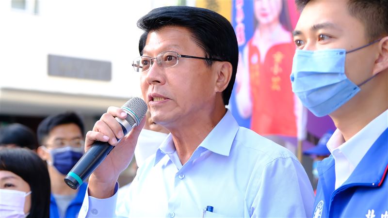 不是第一次！宣傳車違停挨轟　謝龍介道歉