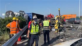 車禍,雲林,國道一號,大貨車翻覆