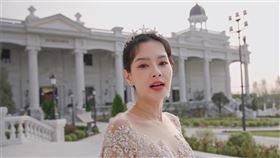 ▲王思佳去到了嘉義最新觀光景點歐風城堡「佐登妮絲城堡」。（圖／翻攝自「王思佳的王美頻道Beauty Wang」YouTube）