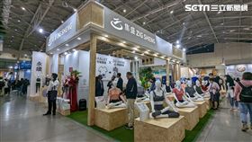 2022TITAS集盛實業展出號稱「十八銅人陣」，展現紗線的獨特麻花工藝。（圖／記者戴玉翔攝影）