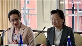 經濟部長王美花（右）參加在華府12日上午所舉辦的「臺美企業論壇」。（圖／翻攝自僑委會）