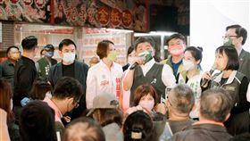 陳時中於北投福星宮舉行第一場「阿中廟口開講」（圖／陳時中競辦提供）