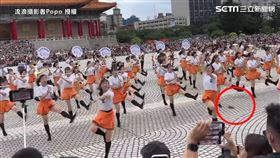 橘高校學生掉鞋子（圖／流浪攝影者Popo 授權）