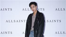 《原子少年》出道的人氣男團Ozone成員林佳辰出席品牌活動。（圖／翻攝自allsaintstaiwan IG）