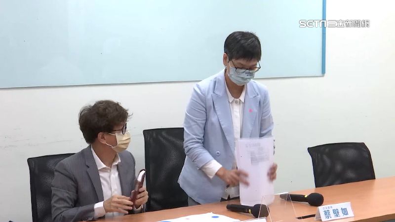 雙標！蔡壁如遭拔碩士　柯：沒抄襲意圖