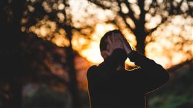 悲傷,哭,流淚,運勢,股市,低迷(翻攝自 Pixabay)