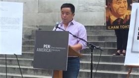 慕容雪村 中國 流亡作家（圖／翻攝自推特）
https://twitter.com/hawking197428/header_photo